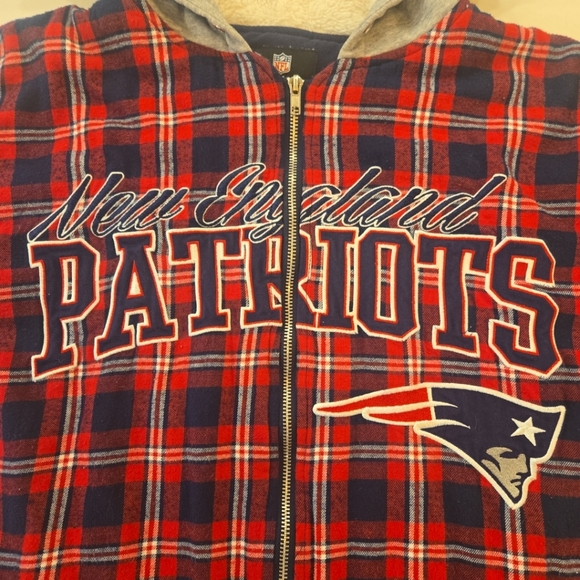 NFL New England Patriots Plaid Embroidered Spellout Flannel Hoodie Jacket XL - Picture 3 of 9